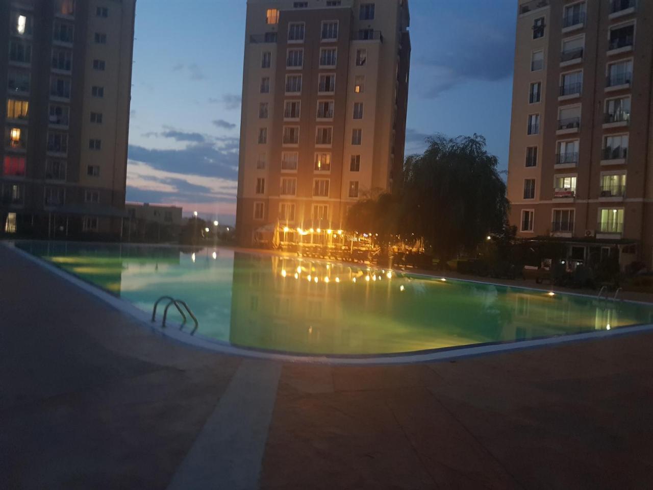 Modern Apartment With Pool In North Bucharest Cretuleasca Buitenkant foto